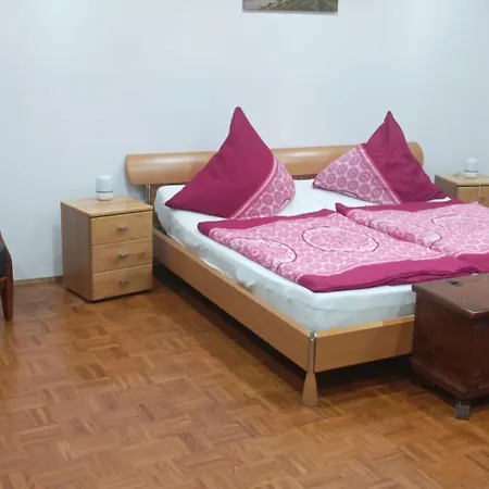 Ferienwohnung Deichgraf * بوتجادينغين